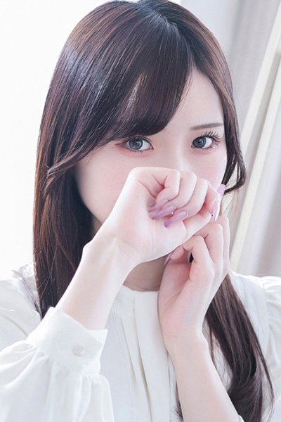 新人・芽依(めい) (Mei)