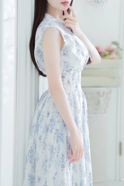 新人・澪(れい) (Rei)