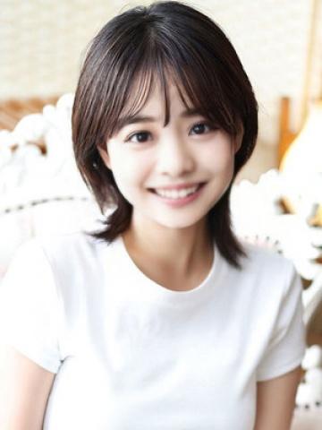 綾部りり (Ayabe Riri)