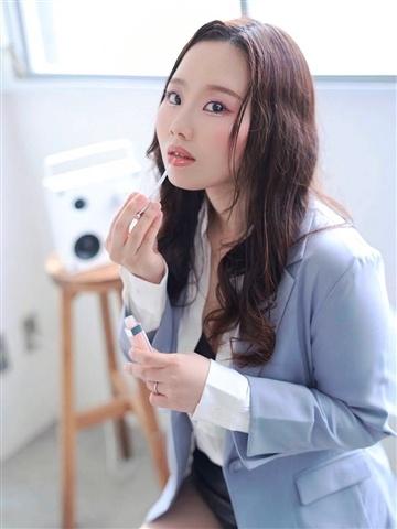 みん