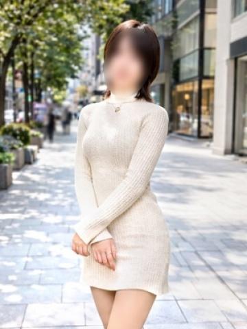 深月 (Fukazuki)