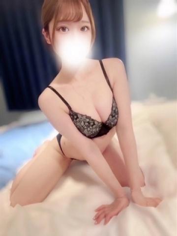 野村ゆゆ
