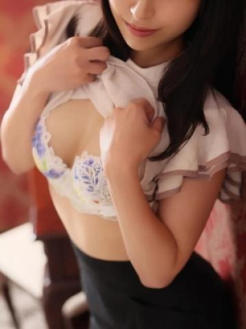秋篠　絢